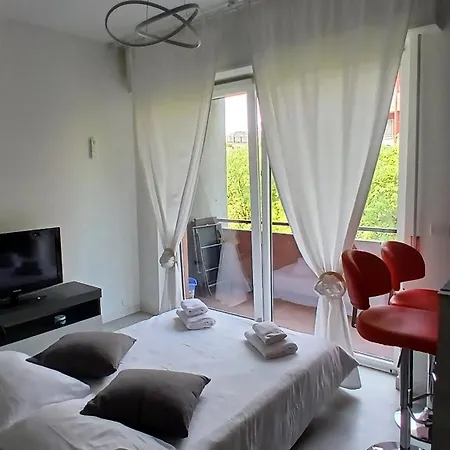 Daire Milanovalery3 *
